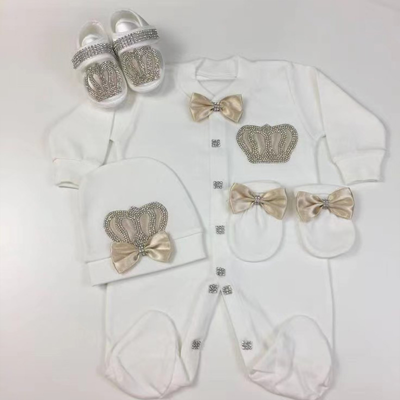 4 قطع ملابس أطفال ترحيبية بتصم - مراجعة Baby Clothing Names وسعره
